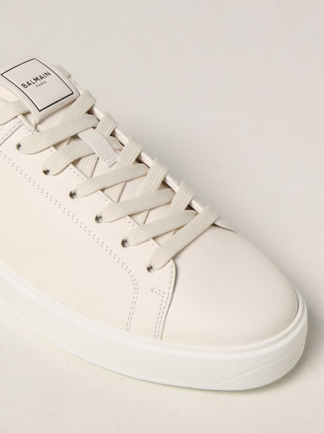 巴尔曼(balmain)一线男鞋新款运动鞋裸白色皮质系带徽标休闲鞋板鞋