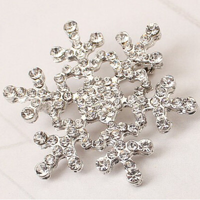 

Attractive fashion Snowflake Brooch Pin Pendant Flower Crystal Brooch Pin for Women