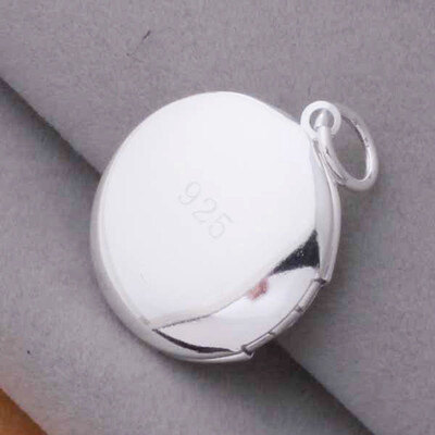 

Excellent Elegant Openable Sterling Silver Photo Frame Round Hollow Pendant Chain Necklace