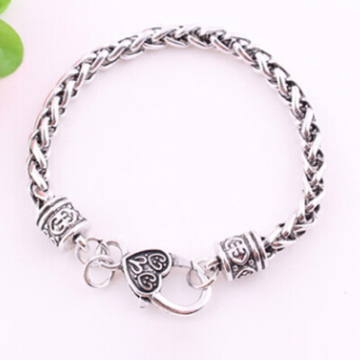 

Products Usable Designer Fashion New Personality Bracelet