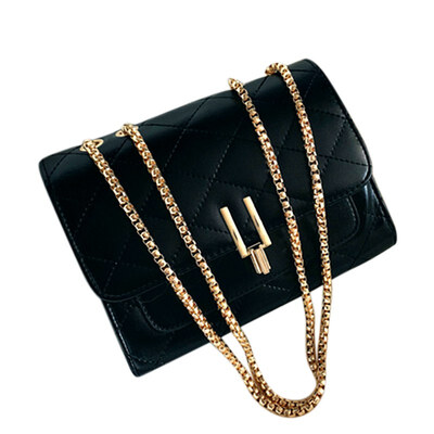 

Fashion Yangxian embroidery line U lock small square bag 2019 spring on the new wild Korean version of the shoulder bag