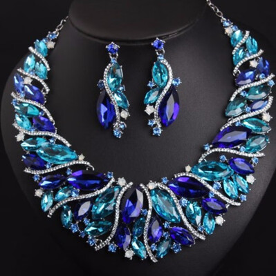 

new nice luxury fashion exaggerated crystal flashing diamond necklace earrings set dress party bride female accessories
