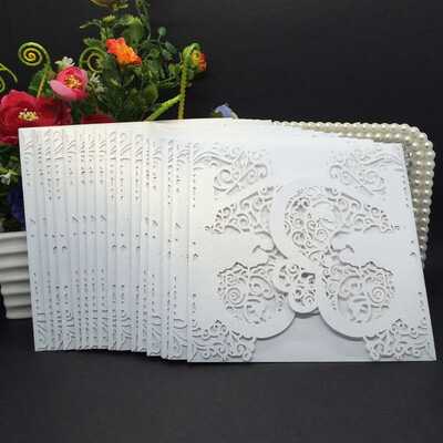 

100Pcs Romantic Wedding Party Invitation Cards Delicate Carved Heart Pattern Decoration