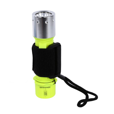 

XML - T6 3 Modes 1000LM Strong Light Diving Torch Underwater Flashlight