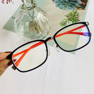 

New 2018 flat lens TR90 anti-blue ray radiation glasses men&women looking at mobile computer square wholesale goggles