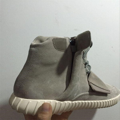 

2018 new Mens Boost 750 Blackout Outdoors SneakerKanye West shoes Hot Selling 750 Boost Skateboard ShoesSneakeheads Shoe High S
