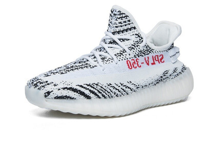 

Man yeezy 350V2 white