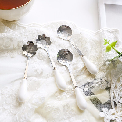 

STRUST 4pc set stainless steel porcelain Creative Flower coffee spoon set tea spoon set stirring spoon set Ice cream spoon cutlery
