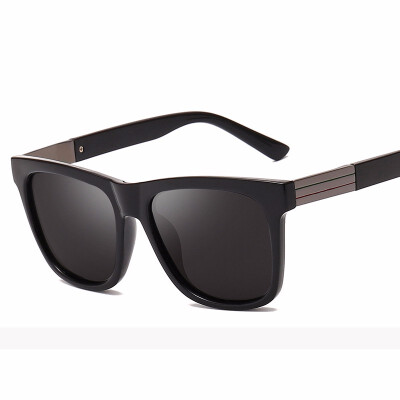 

New retro UV protection outdoor driving sunglasses Korean version of the box mens polarized sunglasses Fishing glasses