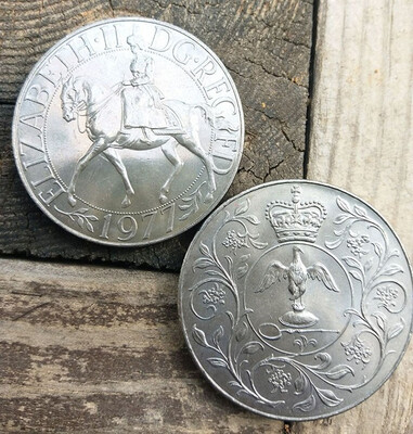 

38MM 1977 25th Anniversary of Coronation of Queen Elizabeth II UK Commemorative Jubilee Coin UK The United Kindom