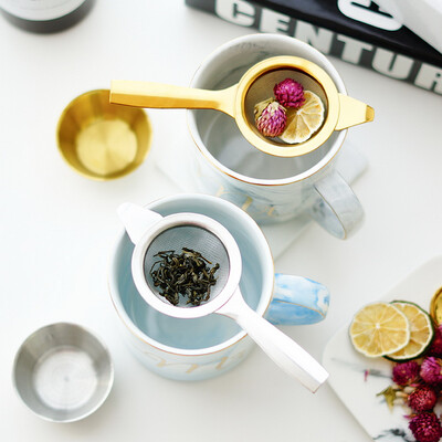 

Stainless Steel Silver Long Handled Tea Strainer with Drip Bowl for Teapot Mug Teacup