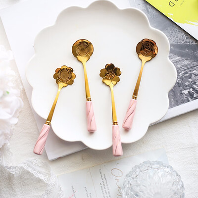 

STRUST 4pc set stainless steel porcelain Creative Flower coffee spoon set tea spoon set stirring spoon set