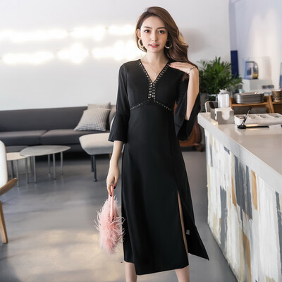 JOY OF JOY Jingdong womens 2019 spring new V-neck lace stitching large split trumpet sleeve sexy dress long skirt chic port wind Hepburn black JWQZ191562 black
JOY OF JOY Jingdong womens 2019 spring new V-neck lace stitching large split trumpet sleeve sexy dress long skirt chic port wind Hepburn black JWQZ191562 black