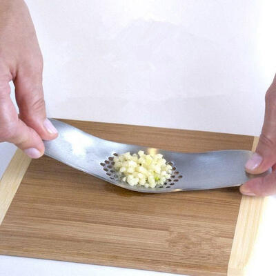 

Garlic Press Crusher Ginger Squeezer Slicer Masher Kitchen Tool Stainless Steel