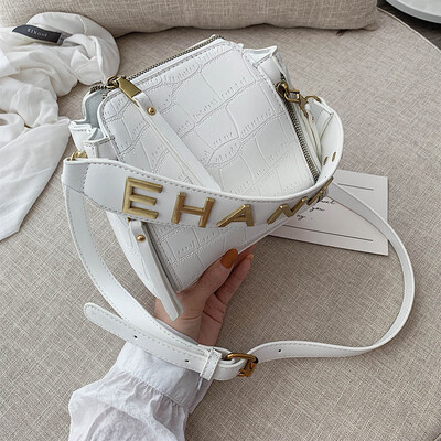 

Small ck female bag 2019 summer new wave Korean version of the shoulder Messenger bag female wild fashion chain hit color small square bag