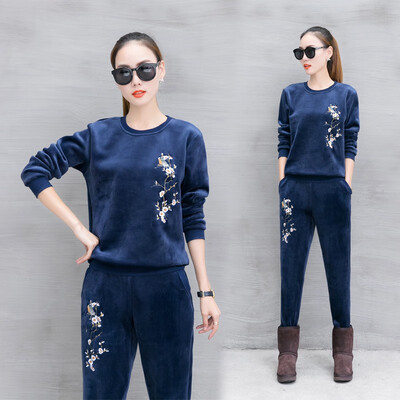 

Womens fashion for the 2018 new embroidered warm sweater two-piece autumnwinter velvet&thick golden fleece sportswear