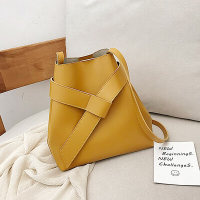

Summer advanced sense simple on the new personality bucket bag 2019 new Korean version of 100 leisurely shoulder slant bag tide