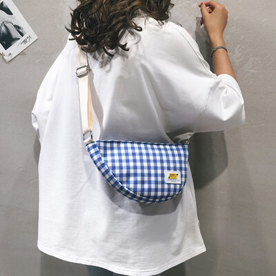 

Small fresh Sen girl slung bag female 2019 new Korean version of the wild plaid pattern Harajuku shoulder canvas bag