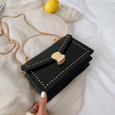 

In summer the new woman 2019 new style is popular in France the texture of the foreign hand-held womens bag is slanted&tren