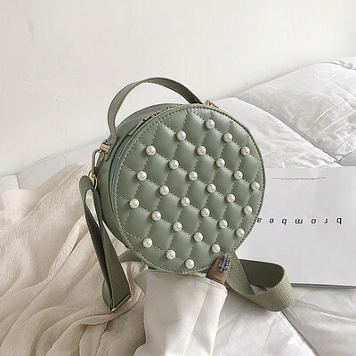 

2019 new casual simple wild small round bag female fashion temperament handbag personality pearl shoulder Messenger bag