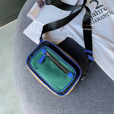 

New small bag female 2019 new wave fashion contrast color shoulder bag broadband personality small square bag simple Messenger bag
