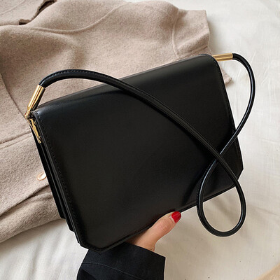 

New retro tofu bag autumn 2019 Korean version of womens bag 100 simple single shoulder slant bag small square bag