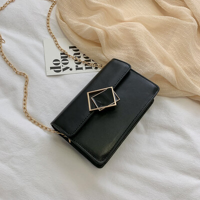 

New small bag female 2019 new wave Korean version of the simple chain small square bag summer small fresh shoulder Messenger bag