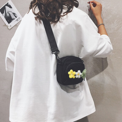 

Mini small round bag female 2019 new small fresh girl flower bag Japanese Harajuku style canvas shoulder Messenger bag