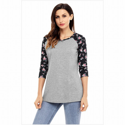 

Round neck horns seven-point sleeves retro printed casual straight top