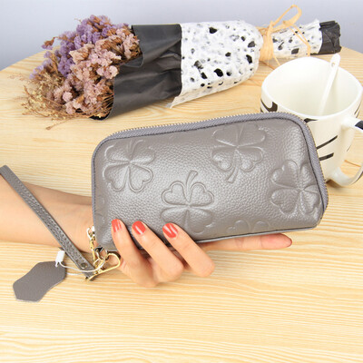 

First layer cowhide 2019 new womens embossed four-leaf clover shell bag large capacity leather clutch bag mobile phone bag