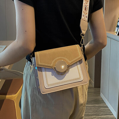 

Foreign popular female bag 2019 new wave fashion shoulder bag summer small fresh wild ins matte Messenger bag