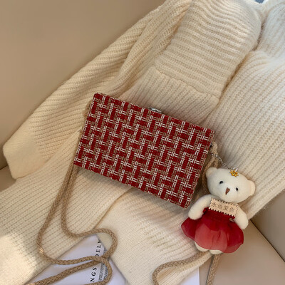 

Small bag female new wild woolen woven single back Messenger bag fashion lock small square bag