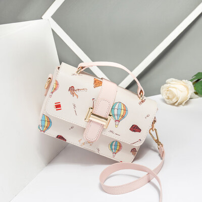 

Summer ins super - fire young girl 2019 Korean version of single - shoulder satchel fashion students across