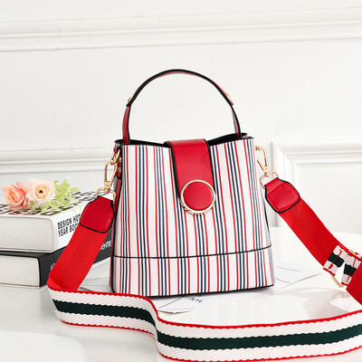 

Piggy bag fashion pig bag hit color fashion pig bag printing color contrast fashion pig bag