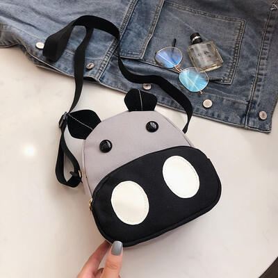 

2019 new fashion cartoon cute little hippo girl shoulder messenger bag casual wild hit color canvas bag