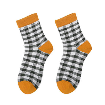 

Harajuku Retro Plaid Womens Casual Sports Soft Breathable Middle Tube Socks
