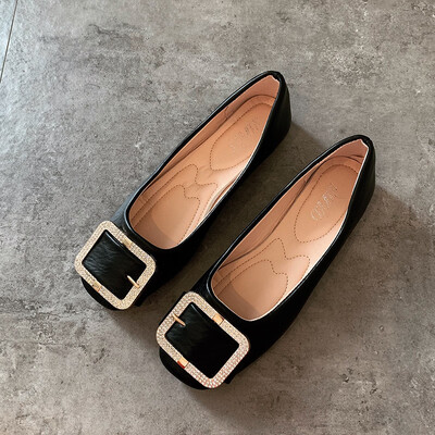 

Womens Shoes