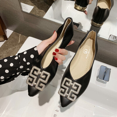 

Soft-soled Bean Shoes Womens Summer Korean Version Fashion