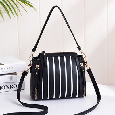 

2019 spring cool fashion simple shoulder bag casual handbag retro diagonal saddle bag