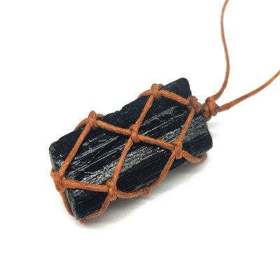 

Nordic Natural Crystal Pendant Fluorite Quartz Crystal Point Healing Hexagonal Wand Treatment Stone With Rope Room Decoration
