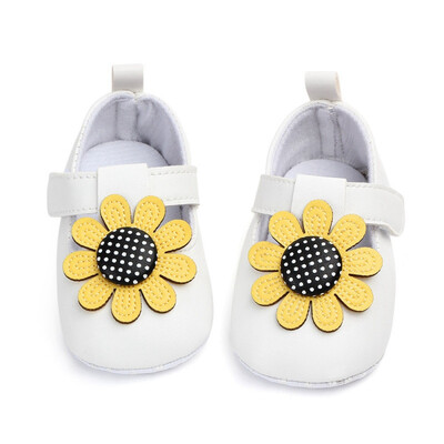 

Autumn Baby Girls Shoes Infant First Walkers Newborn Soft Sole Non-Slip Flower Pattern PU Shoes