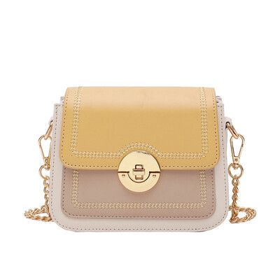 

Fashion simple 3 fold short wallet female 2019 new pu hand take change clip tide Korean version of the personality lock buckle handbag
