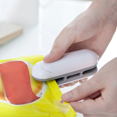 

Portable Heat Sealing Clips Mini Pocket Vacuum Sealer for Snacks Resealer Bag