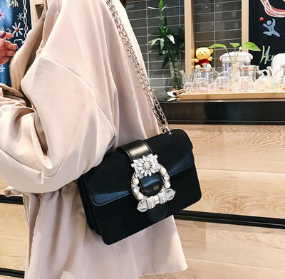 

Retro Fashion Female Square Bag 2018 New Quality Velvet Womens Designer Handbag Ladies Diamond Chain Shoulder Messenger bags