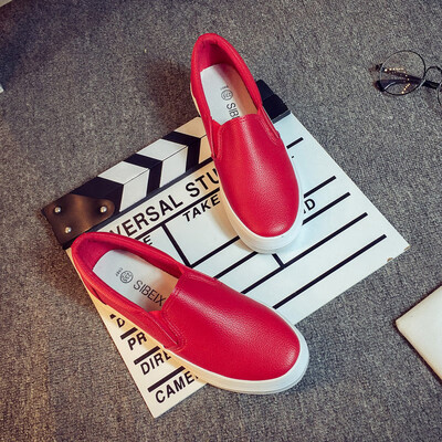 

Spring 2019 white leather womens shoes white shoes thick soles loafers lazy shoes student cloth shoes casual chic board sho