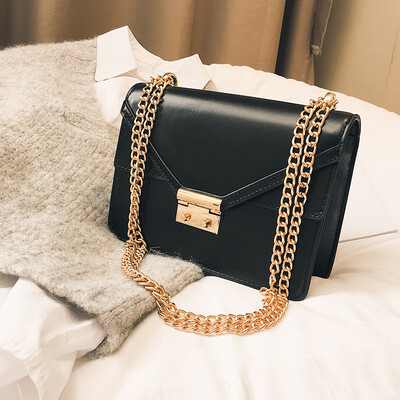 

New small bag wild simple 2019 new Korean version of the shoulder slung fashion chain texture solid color small square bag
