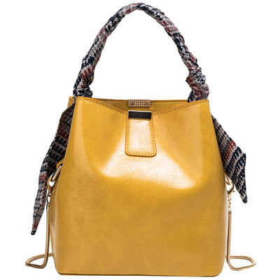 

Tailored 2019 New Solid Color Handbag Portable Bucket Bag Simple Shoulder Messenger Bag