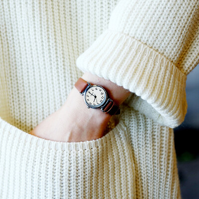 

Ins Han Feng chic Simple Korean Retro Art Watch Female Middle School Students Leisure Temperament Academic Style Waterproof