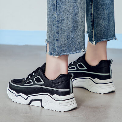 

Fathers Shoes with Luminous Luminescence at Night Korean Edition Tide Shoes Hundreds of Heavy-soled Running Shoes Breathable