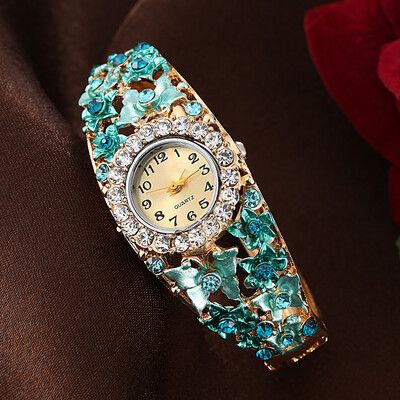 

Ladies flower bracelet watch foreign trade explosion models bracelet watch